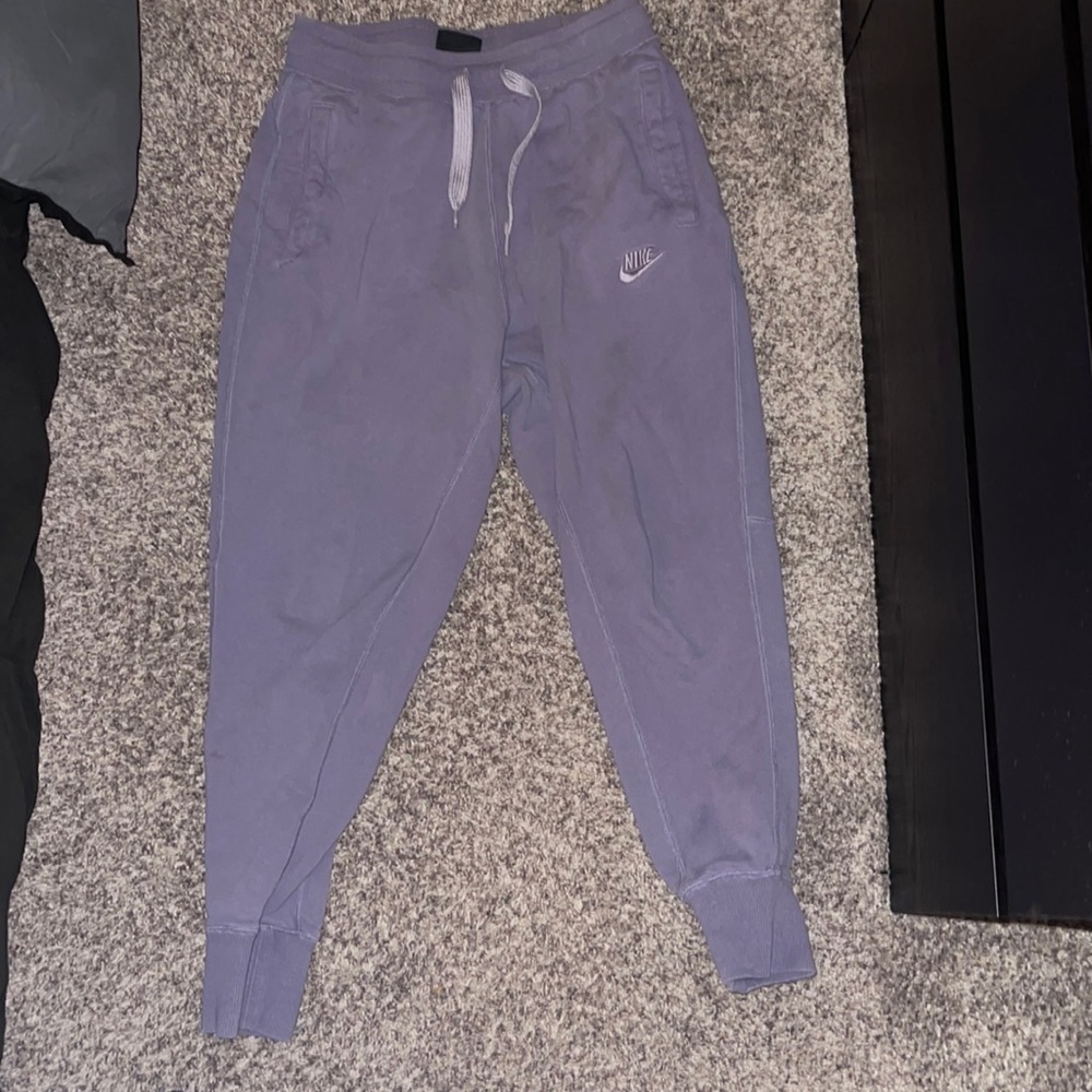 Nike joggers purple